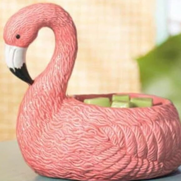 SCENTSY PINK FLAMINGO WARMER -  FREE WAX BAR - Picture 1 of 3